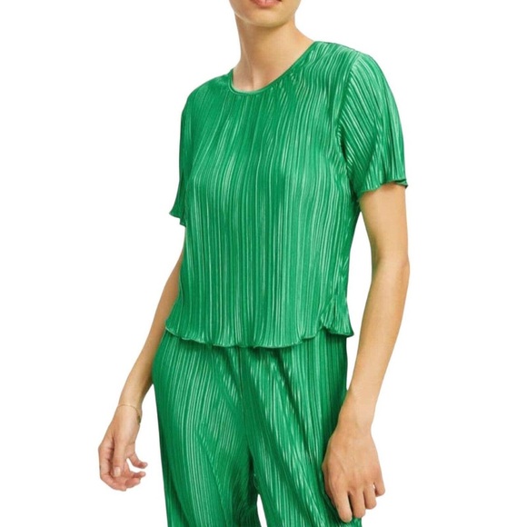 NWT Good American Kelly Green Pleated Satin Plisse Keyhole Blouse - Picture 3 of 8